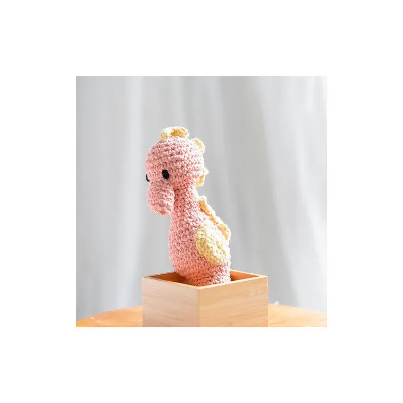 Kit amigurumi hippocampe abricot au crochet débutant : vue 1