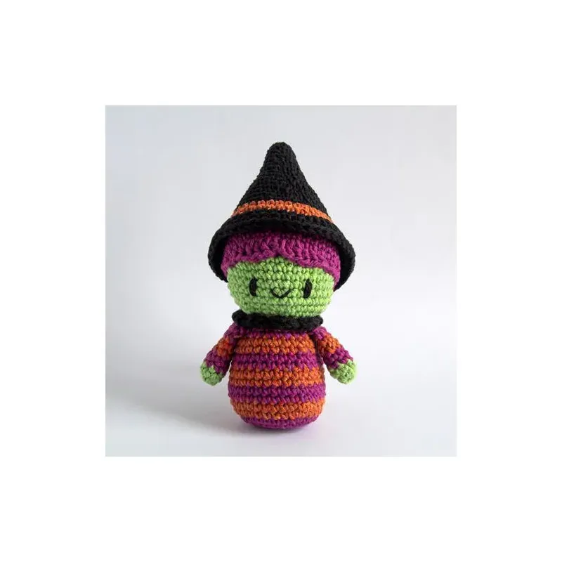 Kit amigurumi petite sorcière Halloween Hoooked : vue 1